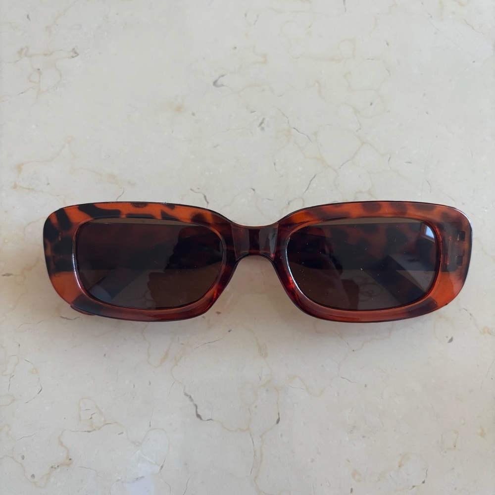 Tortoiseshell Rectangular Women's Sunglasses - Brown